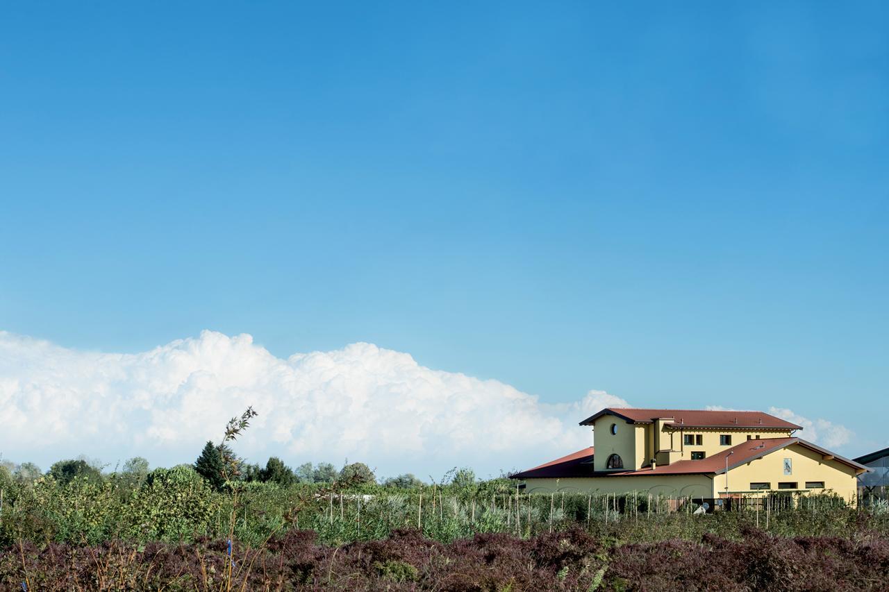 Agriturismo Camisi Qh Cambiago Exteriör bild